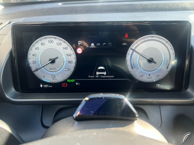 Hyundai Inster 49 kWh XClass - foto 3 di 4