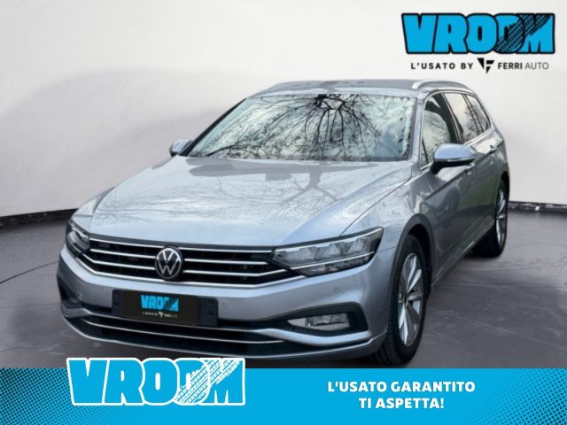 Volkswagen Passat Variant 2.0 TDI SCR EVO DSG Business usato a TAVAGNACCO