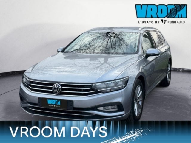 Volkswagen Passat Variant 2.0 TDI SCR EVO DSG Business, del 2023, 100.647 km, in vendita a Tavagnacco (UD)