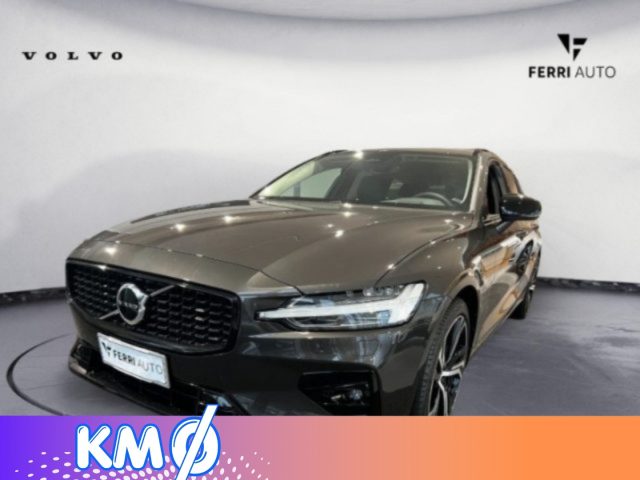 Volvo V60 B4 (d) automatico Plus Dark km 0 a TAVAGNACCO
