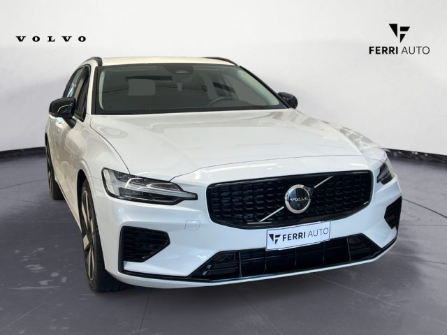 Volvo V60 T6 Plug-in Hybrid AWD automatico Plus Dark - foto 4 di 4