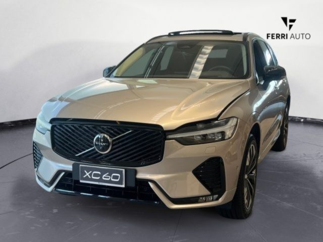 Volvo XC60 B5 AWD automatico Ultra Dark - foto 2 di 4