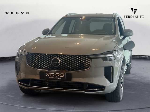 Volvo XC90 T8 Plug-in Hybrid AWD automatico Core Bright - foto 2 di 4