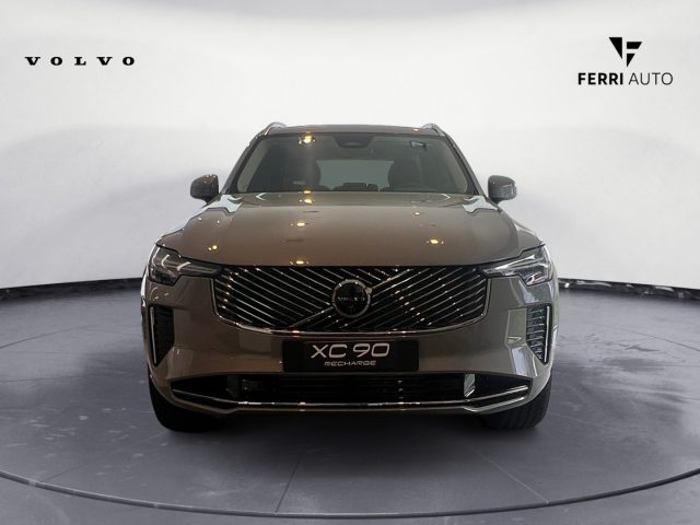 Volvo XC90 T8 Plug-in Hybrid AWD automatico Core Bright - foto 3 di 4