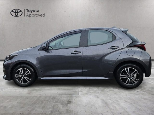 Toyota Yaris 1.0 5 porte Active - foto 3 di 4