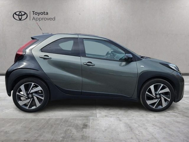 Toyota Aygo X 1.0 VVT-i 72 CV 5 porte Lounge Air S-CVT - foto 4 di 4