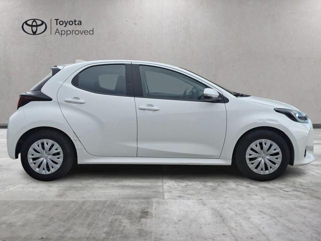 Toyota Yaris 1.5 Hybrid 5 porte Business - foto 4 di 4
