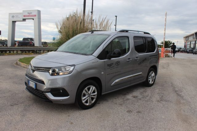Toyota Proace City Verso Electric 50kWh L1 Short D Executive - foto 2 di 4