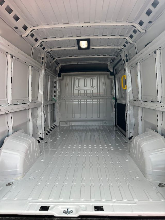Toyota Proace Max 35H 2.2 BlueHDi 180CV 6M H L3H2 Furgone, del 2025, in vendita a Roma (RM)