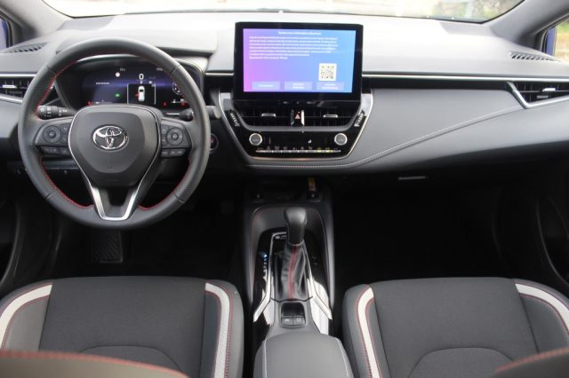 Toyota Corolla GR SPORT 1.8 Hybrid Touring Sports, del 2024, 41.000 km, in vendita a Roma (RM)