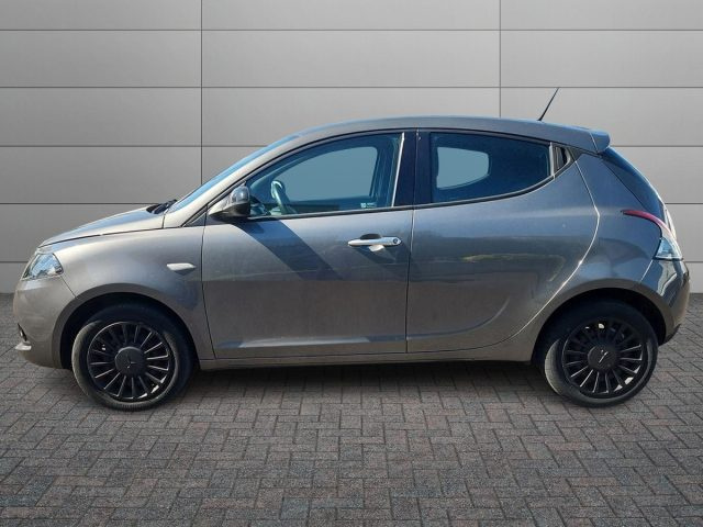 Lancia Ypsilon 1.0 FireFly 5 porte S&S Hybrid Ecochic Gold - foto 2 di 4