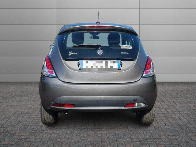 Lancia Ypsilon 1.0 FireFly 5 porte S&S Hybrid Ecochic Gold usato a ROMA