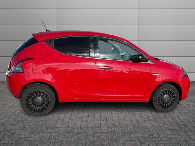 Lancia Ypsilon 1.0 FireFly 5 porte S&S Hybrid Silver - foto 4 di 4