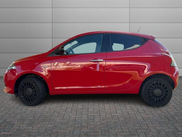 Lancia Ypsilon 1.0 FireFly 5 porte S&S Hybrid Silver - foto 3 di 4
