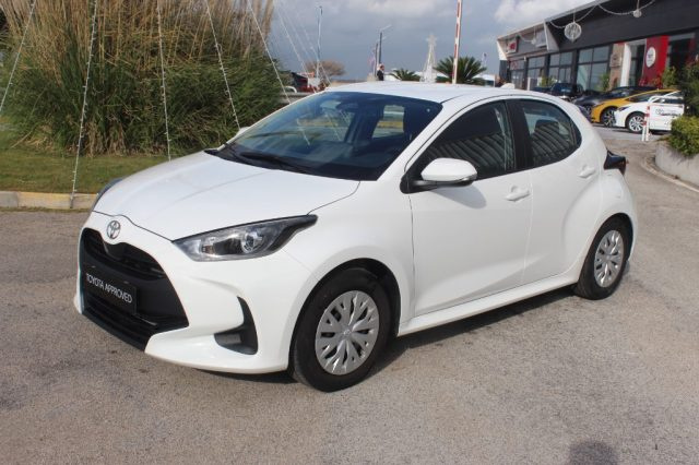 Toyota Yaris 1.5 Hybrid 5 porte Active - foto 3 di 4