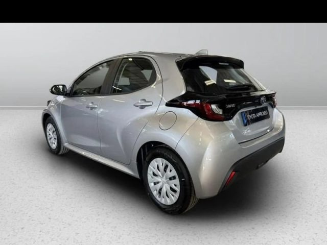 Toyota Yaris 1.5 Hybrid 5 porte Active - foto 4 di 4
