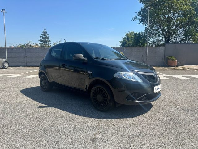 Lancia Ypsilon 1.2 69 CV 5 porte S&S Elefantino Blu - foto 4 di 4