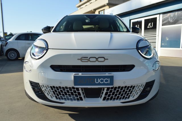 Fiat 600 Hybrid 100 CV MHEV DCT La Prima - foto 4 di 4