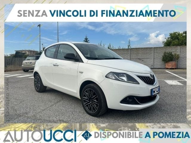 Lancia Ypsilon 1.0 FireFly Hybrid S&S Gold 5 porte usato a ARDEA