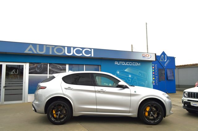 Alfa Romeo Stelvio 2.9 Bi-Turbo V6 AT8 510 CV Quadrifoglio - foto 2 di 4