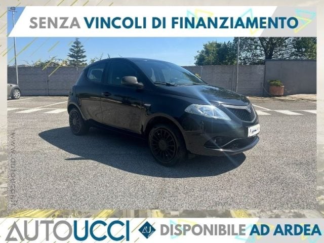 Lancia Ypsilon 1.0 FireFly Hybrid S&S Silver Plus 5 Pt.Km 0 usato a ARDEA