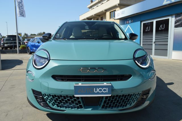 Fiat 600 Hybrid MHEV DCT La Prima 100 CV - foto 4 di 24