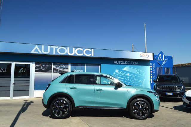 Fiat 600 Hybrid MHEV DCT La Prima 100 CV - foto 2 di 24