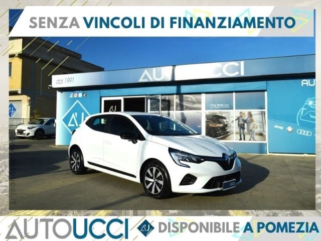 Renault Clio TCe Equilibre 5 porte 90 CV, del 2023, 33.216 km, in vendita a Ardea (RM)