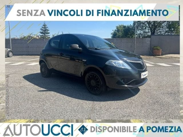 Lancia Ypsilon 1.0 Hybrid 70 CV Silver Plus KM ZERO, del 2024, 15 km, in vendita a Ardea (RM)