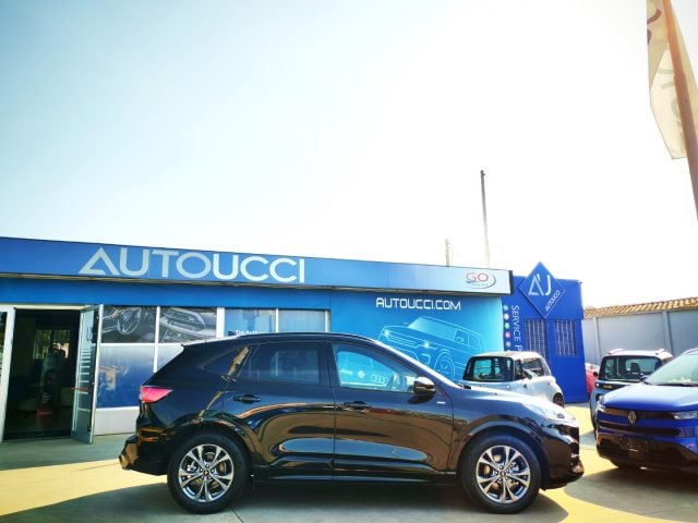 Ford Kuga 1.5 EcoBoost 150 CV 2WD ST-Line - foto 2 di 4