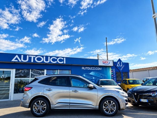 Ford Kuga 1.5 EcoBoost 150 CV 2WD ST-Line - foto 2 di 4
