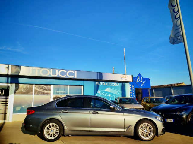BMW 530 e Business - foto 2 di 4