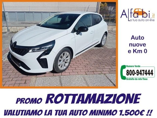 Renault Clio 1.0 TCe 90 Aut. Evolution, del 2025, 25.700 km, in vendita a Cardano Al Campo (VA)