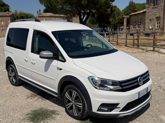 Volkswagen Caddy 2.0 TDI 122CV 4MOTION Highline 4x4 - foto 2 di 4
