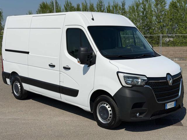 Renault Master T35 2.3 dCi 135 PM-TM ?MOTORE NUOVO?, del 2021, 2.600 km, in vendita a Novi Di Modena (MO)