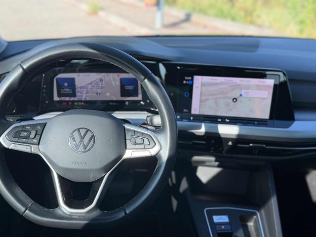 Volkswagen Golf 1.0 eTSI EVO DSG Life - foto 3 di 4