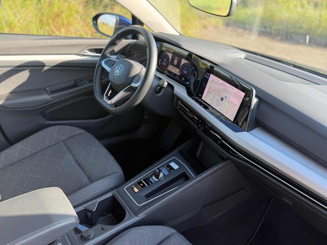 Volkswagen Golf 1.0 eTSI EVO DSG Life - foto 2 di 4