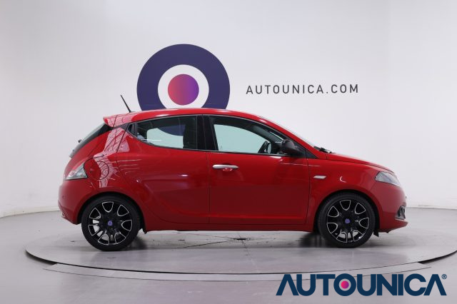 Lancia Ypsilon 1.0 FIREFLY 5 PORTE S&S HYBRID GOLD FARI LED - foto 4 di 4
