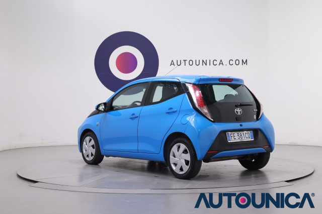 Toyota Aygo 1.0 VVT-I 69 CV 5 PORTE X-COOL NEOPATENTATI - foto 4 di 4