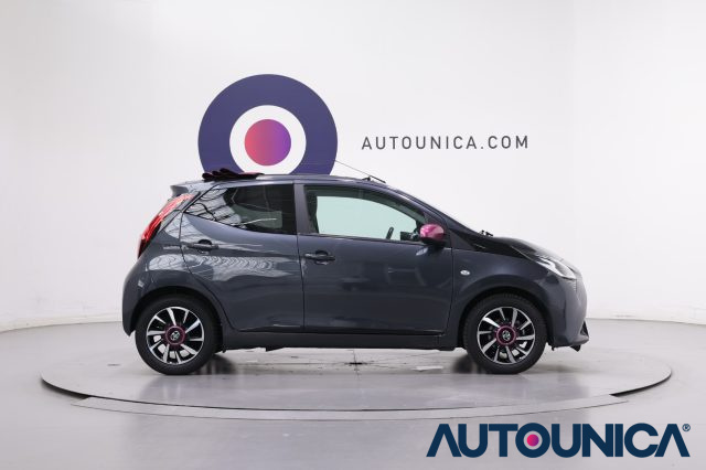 Toyota Aygo CONNECT 1.0 VVT-I 72 CV 5 PORTE X-WAVE CABRIO - foto 4 di 4