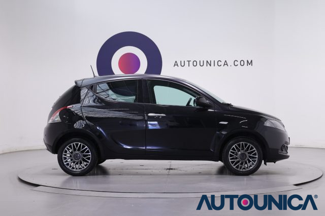 Lancia Ypsilon 1.0 FIREFLY 5 PORTE S&S HYBRID GOLD FARI LED - foto 4 di 4