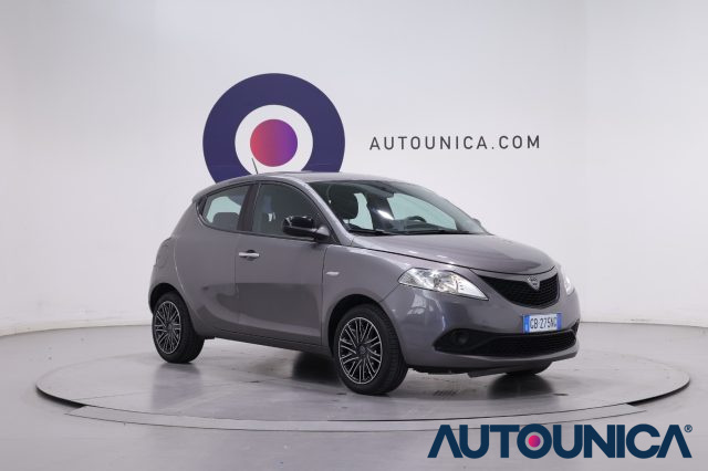 Lancia Ypsilon 1.2 69 CV 5 PORTE S&S ELEFANTINO BLU NEOPATENTATI - foto 3 di 4