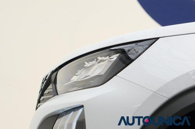 Peugeot 2008 PURETECH 100 S&S ALLURE NEOPATENTATI, del 2025, 6 km, in vendita a Brescia (BS)