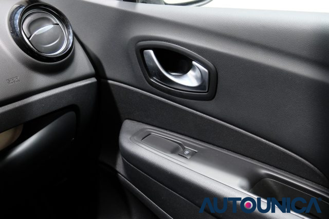 Renault Captur DCI 8V 90 CV BUSINESS NEOPATENTATI FARI LED, del 2019, 103.077 km, in vendita a Brescia (BS)