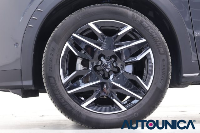 Peugeot 3008 HYBRID 136 E-DCS6 ALLURE FARI LED usato a BRESCIA