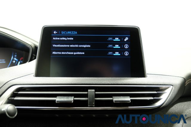 Peugeot 3008 PURETECH TURBO 130 S&S EAT8 GT LINE, del 2019, 90.418 km, in vendita a Brescia (BS)