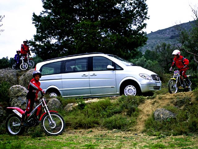 Mercedes-Benz Viano 2.2 CDI Ambiente con pedana RICON per disabile usato a VIADANA