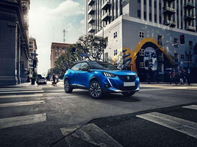 Peugeot 2008 BlueHDi 130 S&S EAT8 Allure Pack usato a VIADANA