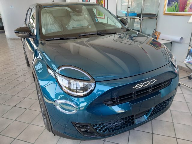 Fiat 600 Hybrid 100 CV DCT MHEV La Prima km 0 a VIADANA