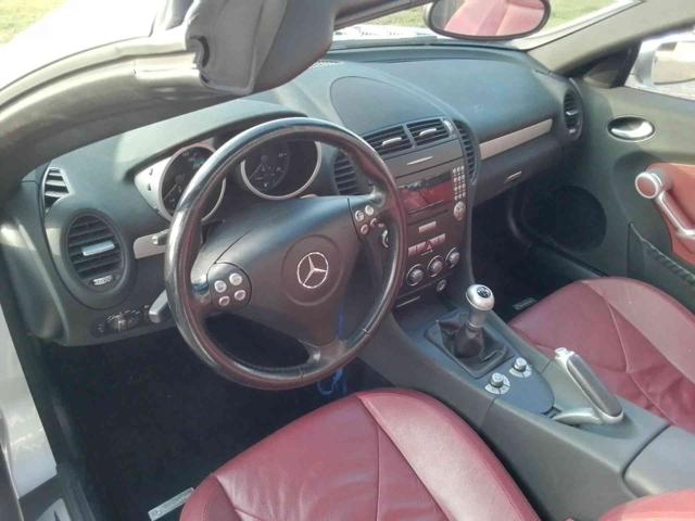 Mercedes-Benz SLK 200 Kompressor 163CV FULL OPTIONAL usato a FONTANELLATO
